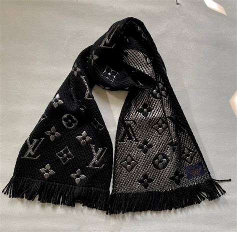 louis vuitton sciarpa pelliccia|Foulard Louis Vuitton da donna .